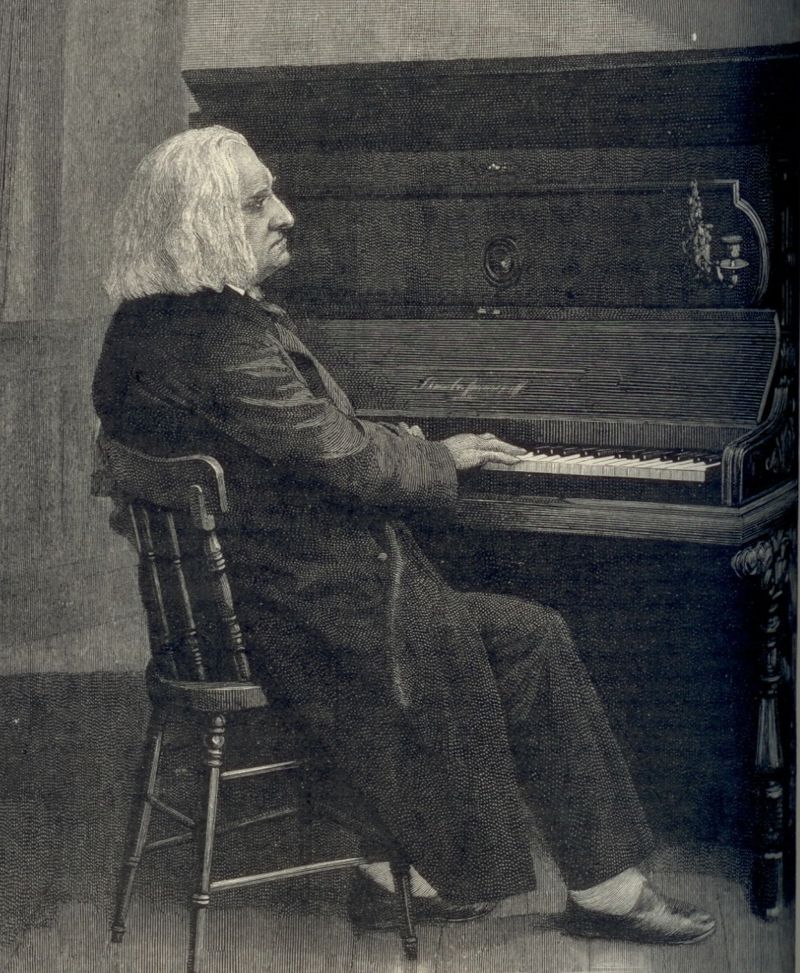 800px-Liszt_at_piano