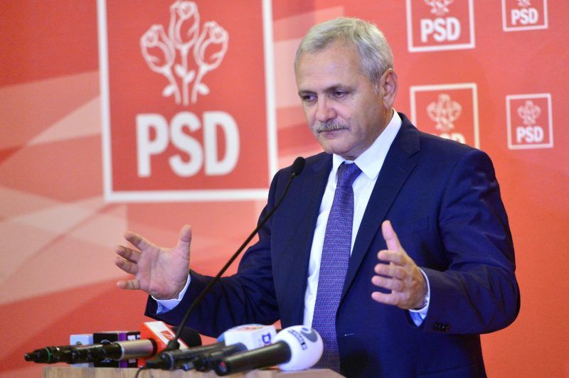 Bukarest, 2017. június 26. Liviu Dragnea, a kormányzó Szociáldemokrata Párt (PSD) elnöke sajtóértekezletet tart a parlament bukaresti épületében 2017. június 26-án, miután a PSD és koalíciós partnere, a liberális ALDE vezetõi Mihai Tudose szociáldemokrata gazdasági minisztert jelölték miniszterelnöknek. (MTI/Mediafax/Marian Ilie)