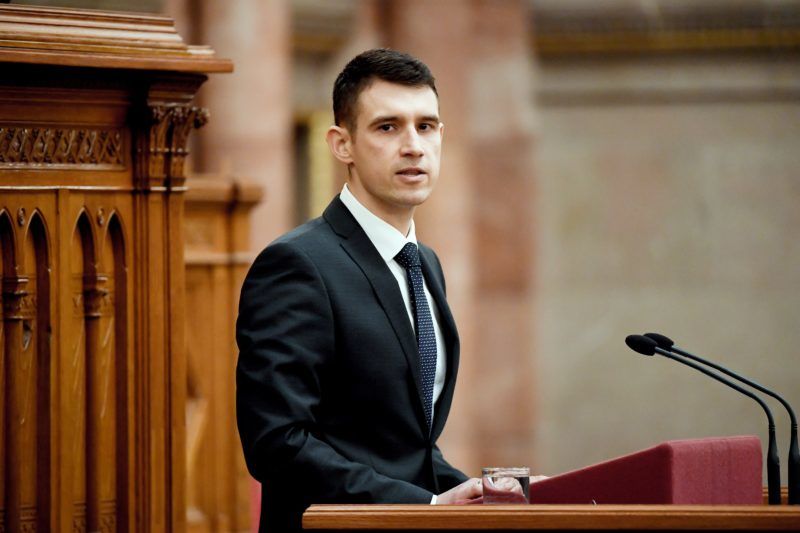 Budapest, 2019. február 20. Bencsik János, a Jobbik képviselõje felszólal a Magyarország területén élõ nemzetiségek helyzetérõl szóló beszámoló elfogadásáról tartott vitában az Országgyûlés plenáris ülésén 2019. február 20-án. MTI/Koszticsák Szilárd