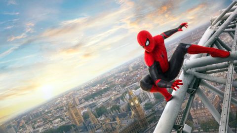 SPIDER-MAN: FAR FROM HOME 2019 de Jon Watts visuel d'affiche Tom Holland. super heros; super hero; spiderman; spider-man; spider man d'apres la bande dessinee de Steve Ditko et Stan Lee based on the Marvel comic book by Steve Ditko & Stan Lee COLLECTION CHRISTOPHEL © Columbia Pictures - Marvel Studios - Pascal Pictures