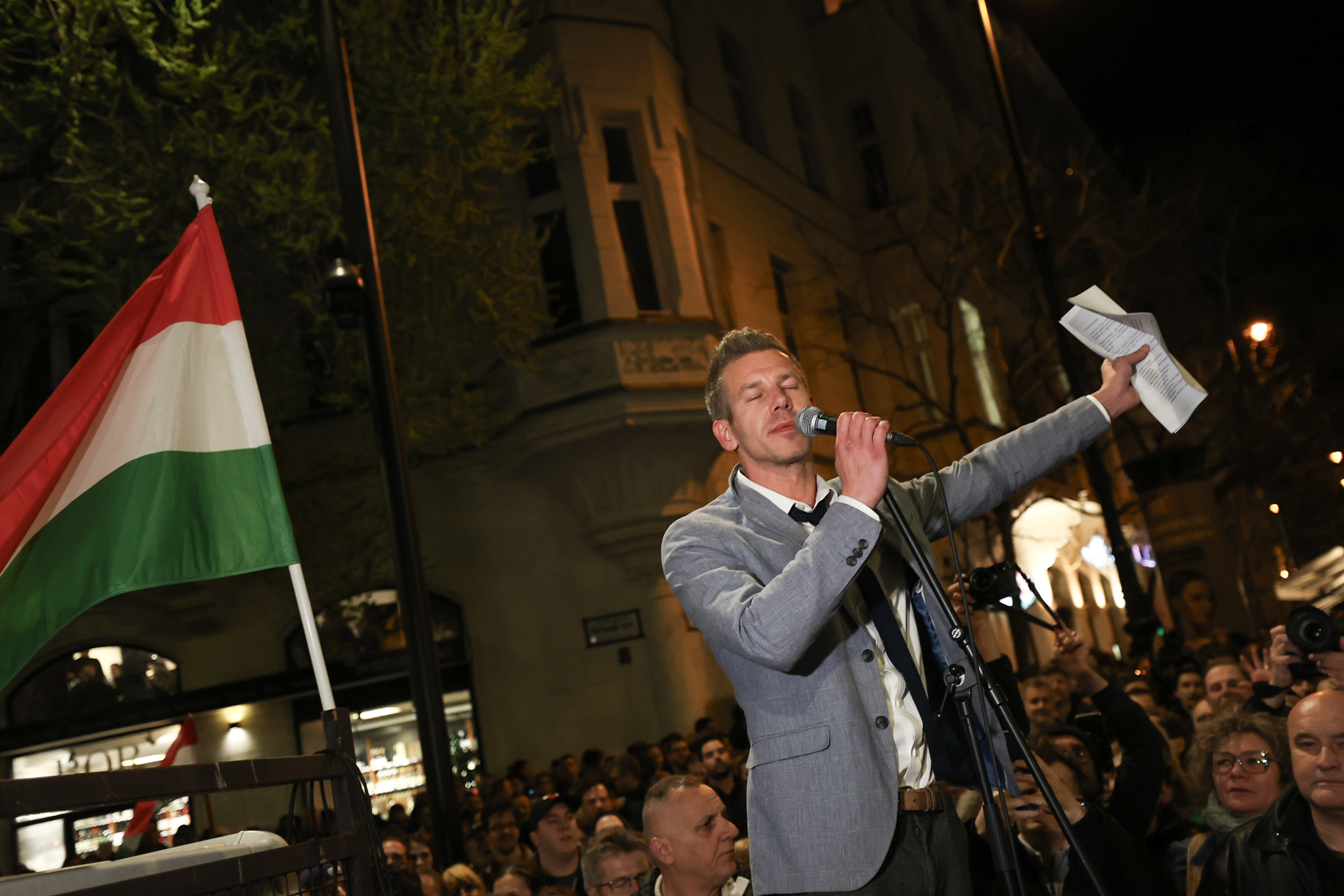 Iránytű: Magyar Péter pártja 26 százalékon áll a biztos szavazók körében, hatalmasat vernek a DK-ra