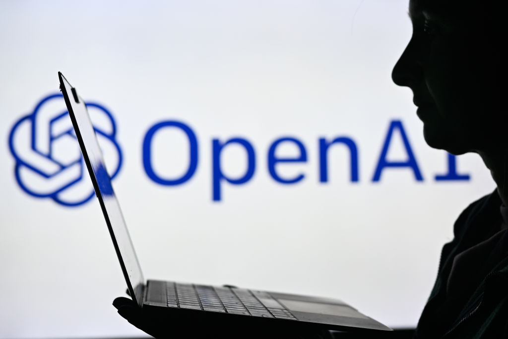 Elképesztő bejelentést tett az OpenAI, mindenkinek ingyenesen elérhető új modell érkezik