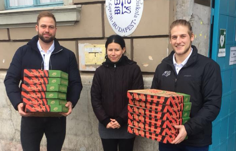 Pesti hokisok gyűjtenek rászoruló óvodásoknak