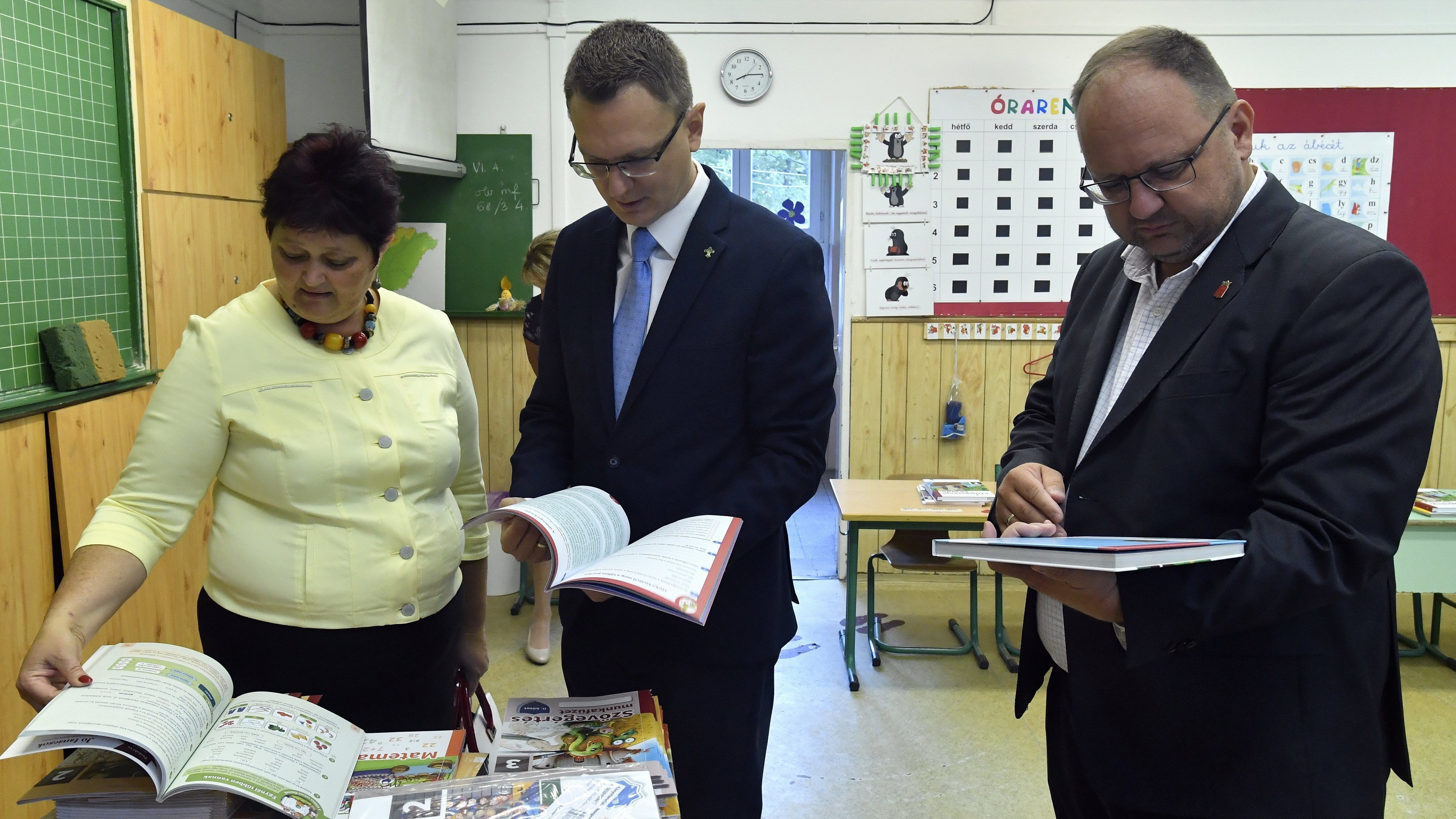 606 milliárdot költenek jövőre oktatásra