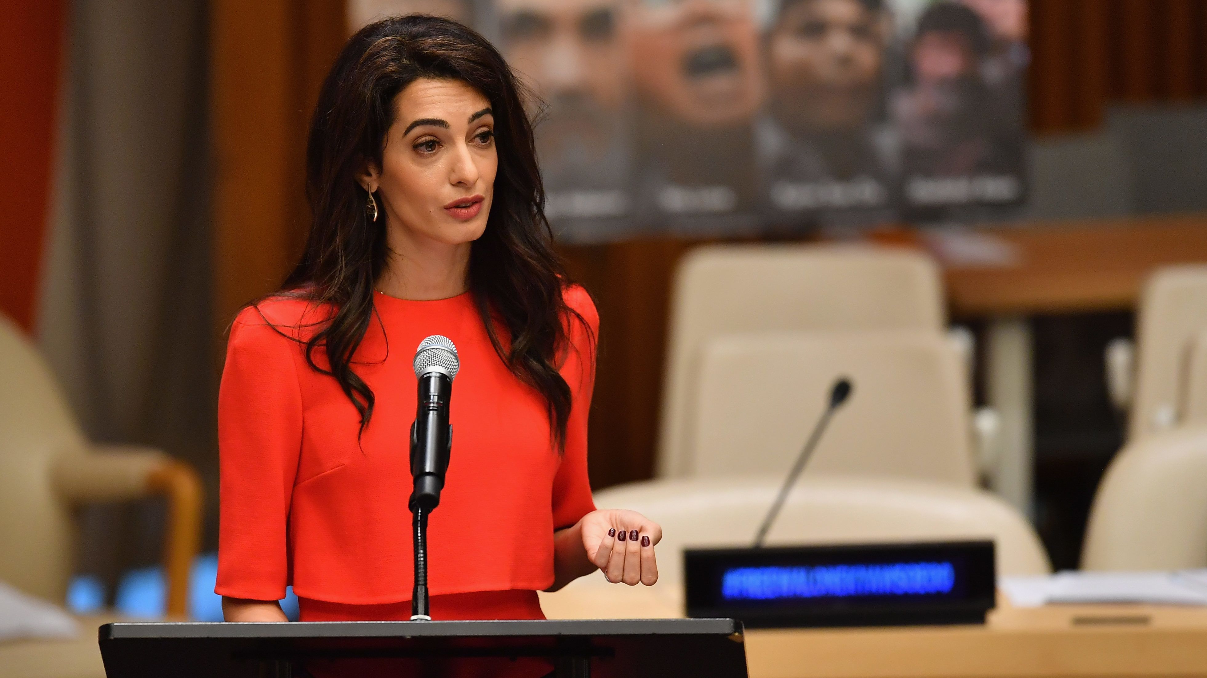 Amal Clooney Észak-Koreával egy lapon említette Magyarországot