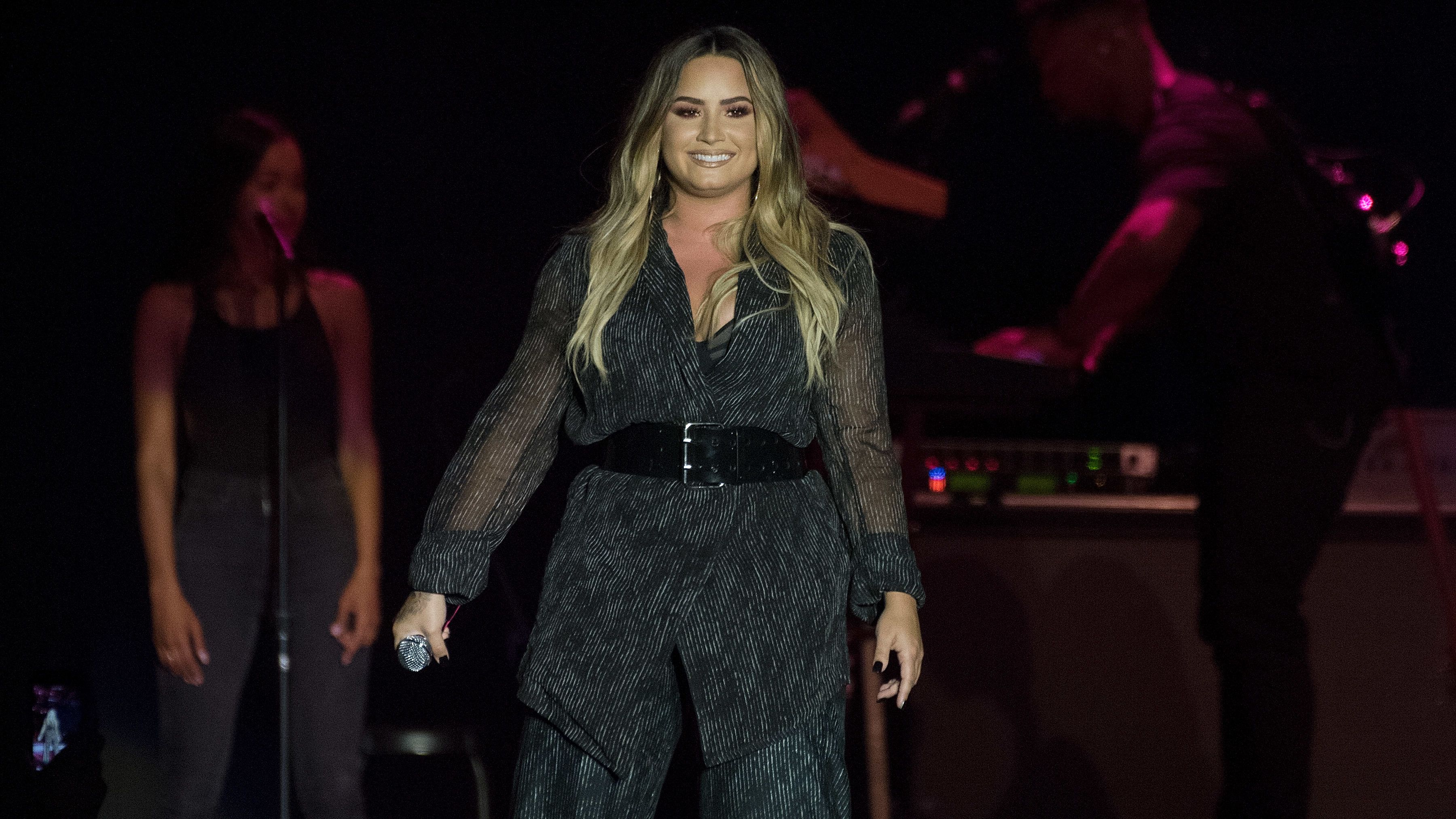 Demi Lovato kiakadt az Instagram fatshamingelő reklámja miatt