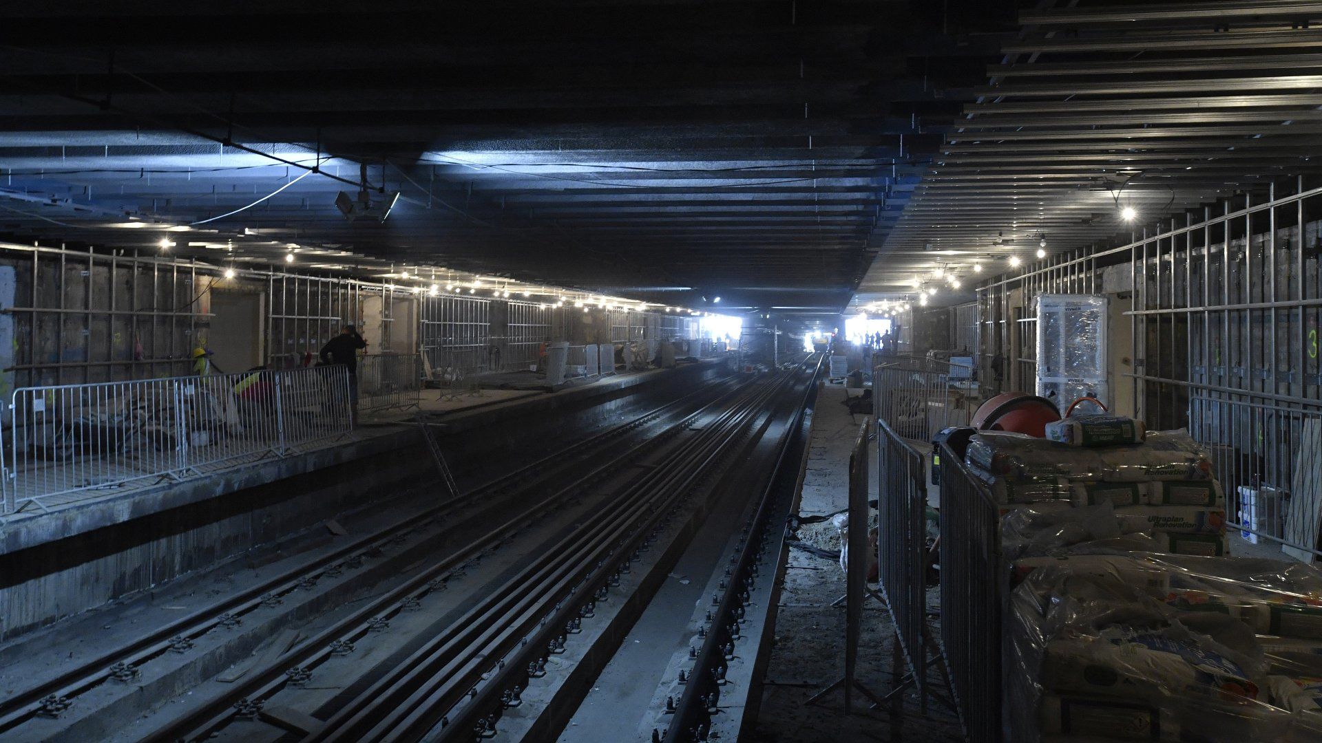 Ne pánikoljon, csak a BKV tart füstpróbát a metróban!