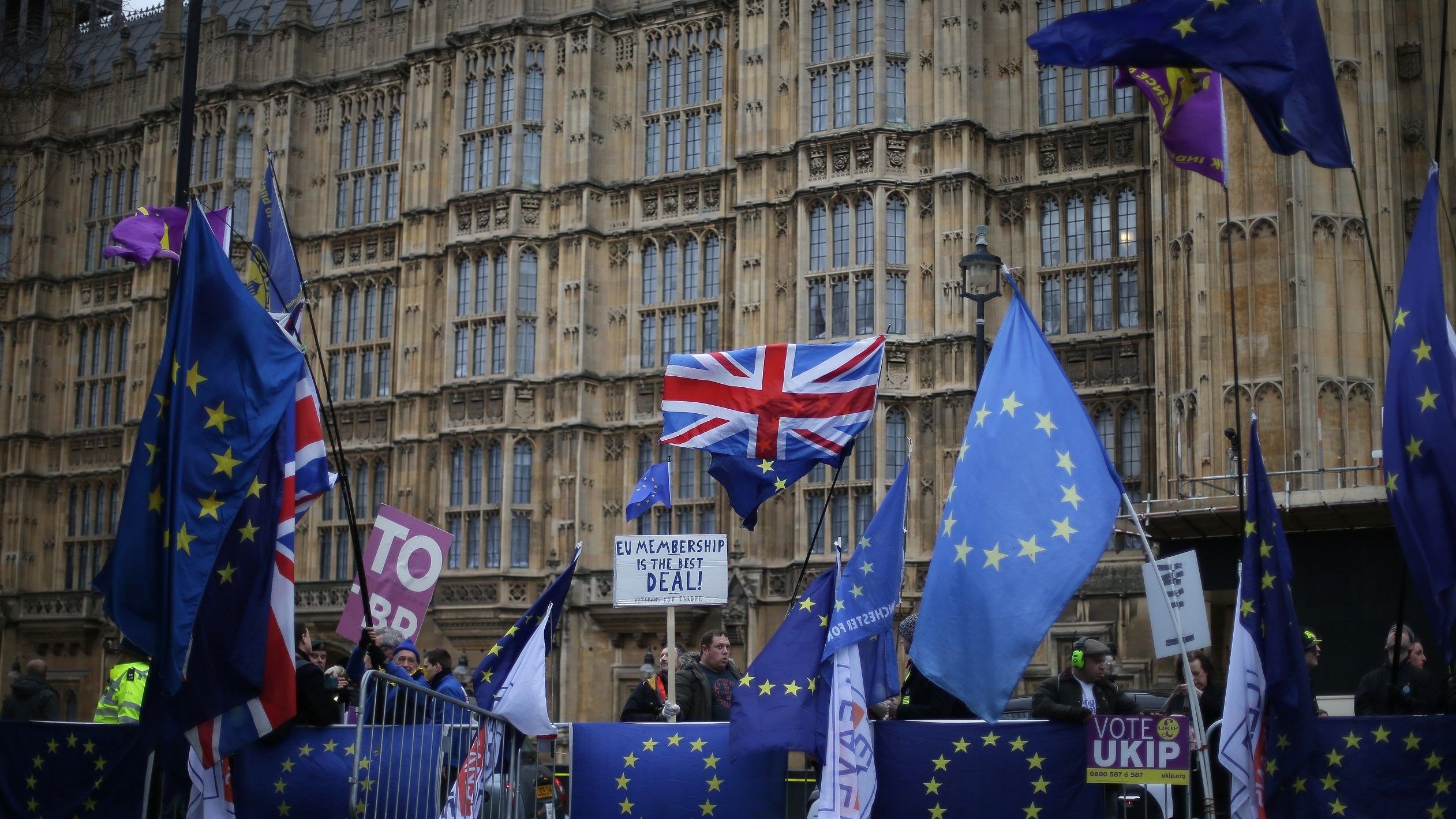 A Brexit-szavazás miatt halasztja el a szülést egy brit képviselőnő