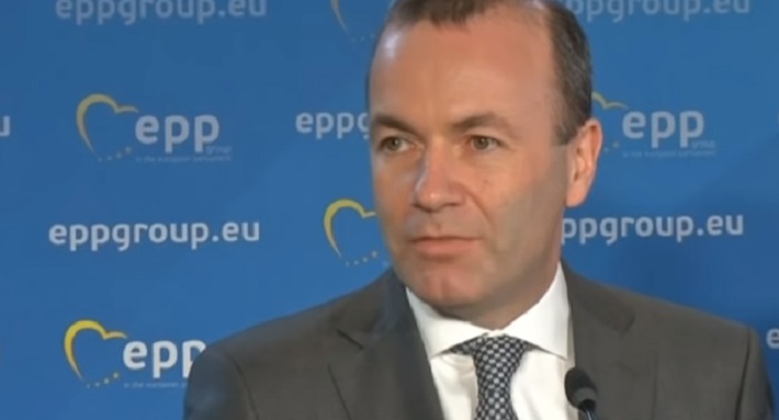 Manfred Weber első útja Magyarországon a CEU-ra vezetett