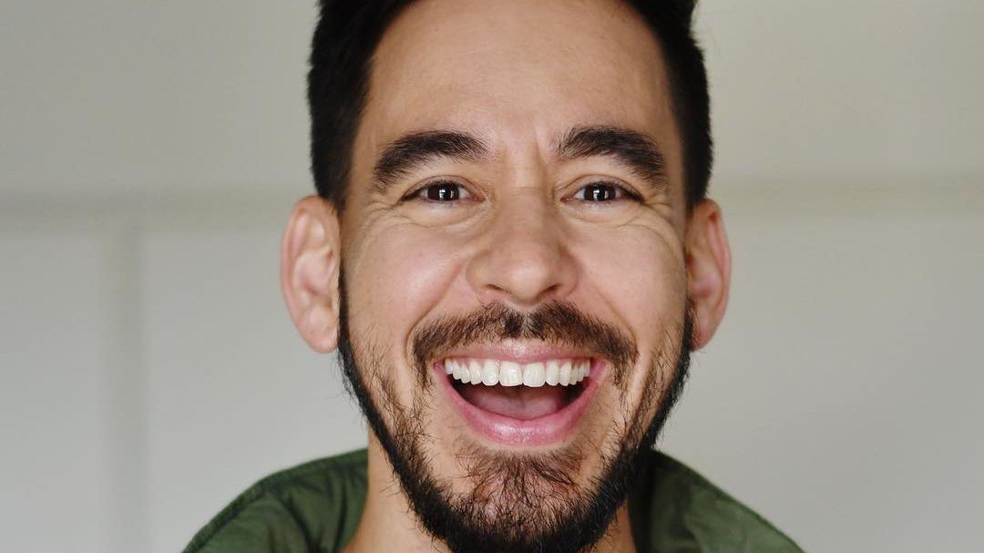 A Linkin Parkos Mike Shinoda csirkepaprikást evett Budapesten