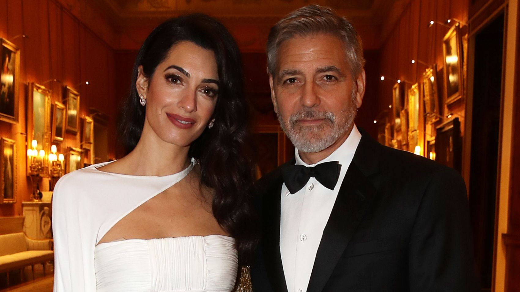 Amal Clooney tökéletes volt Károly herceg jótékonysági estjén