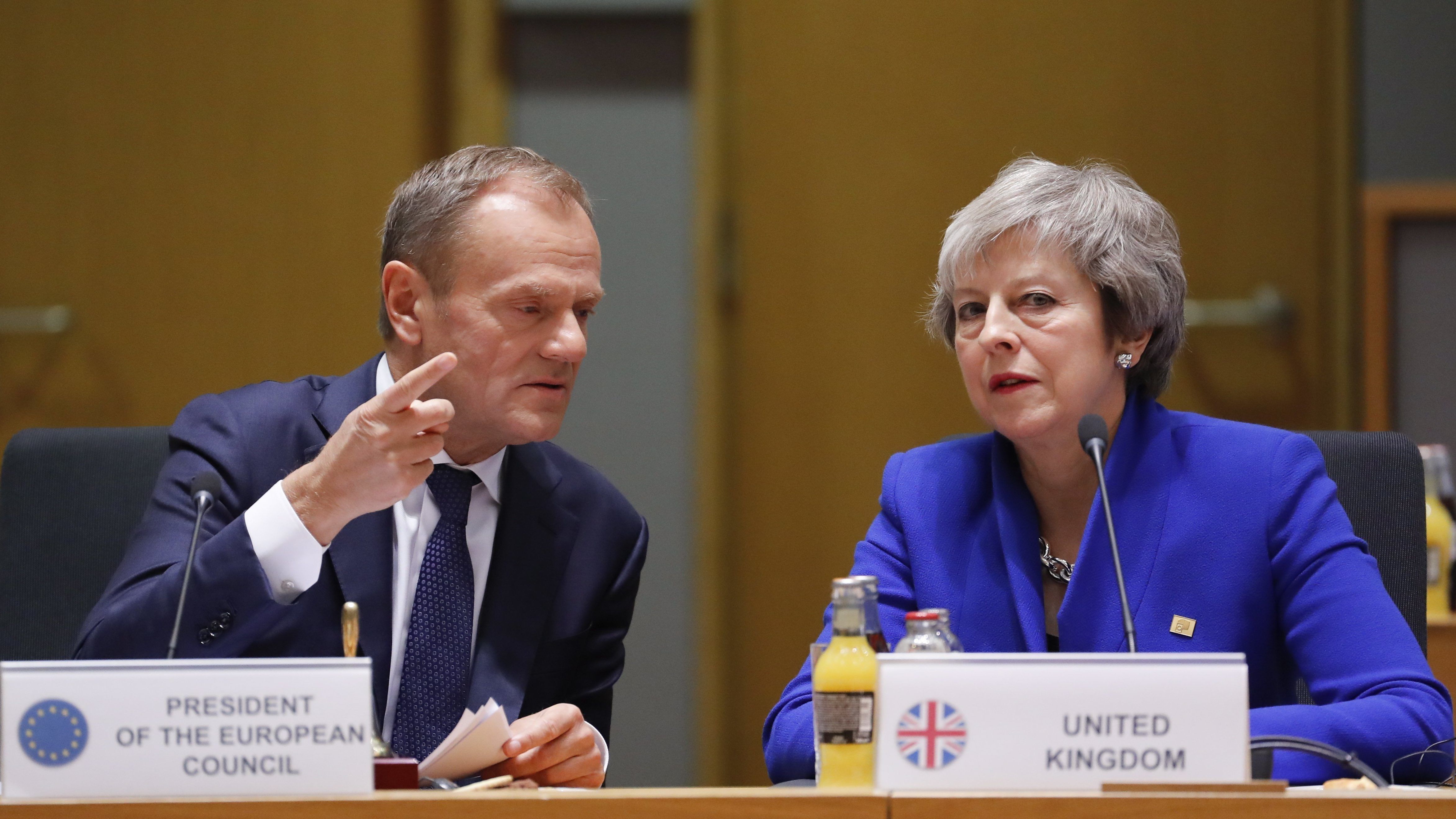 Tusk: nyitottnak kell lenni a Brexit határidő hosszú kiterjesztésére