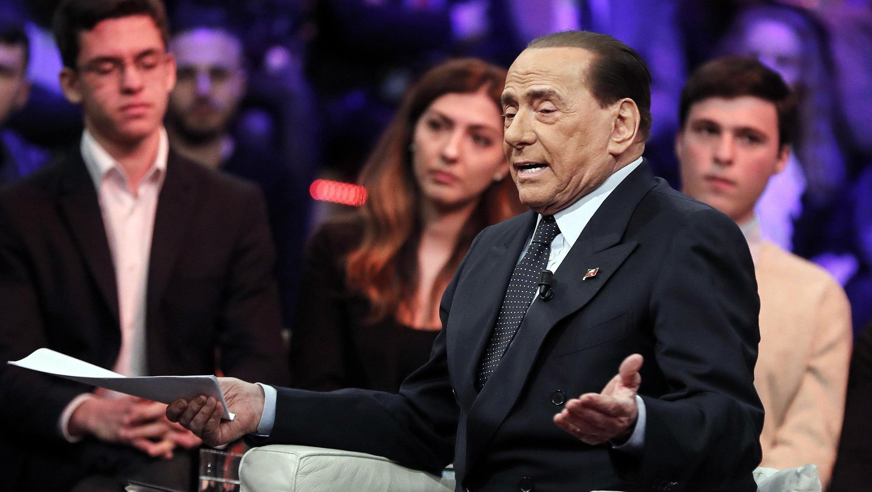 Megmérgezhették a Berlusconi ellen tanúskodó modellt