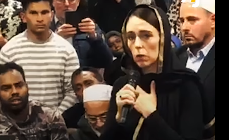 Nem volt hajlandó kiejteni a nevét a merénylőnek Új-Zéland miniszterelnöke a muszlim közösség előtt
