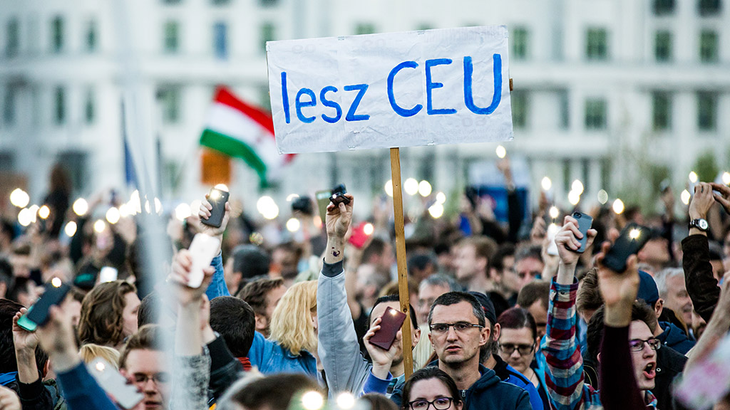 A CEU továbbra is jogi garanciákat vár Orbántól