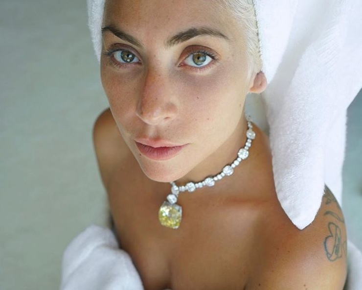 Lady Gaga válaszolt a terhességéről szóló pletykákra