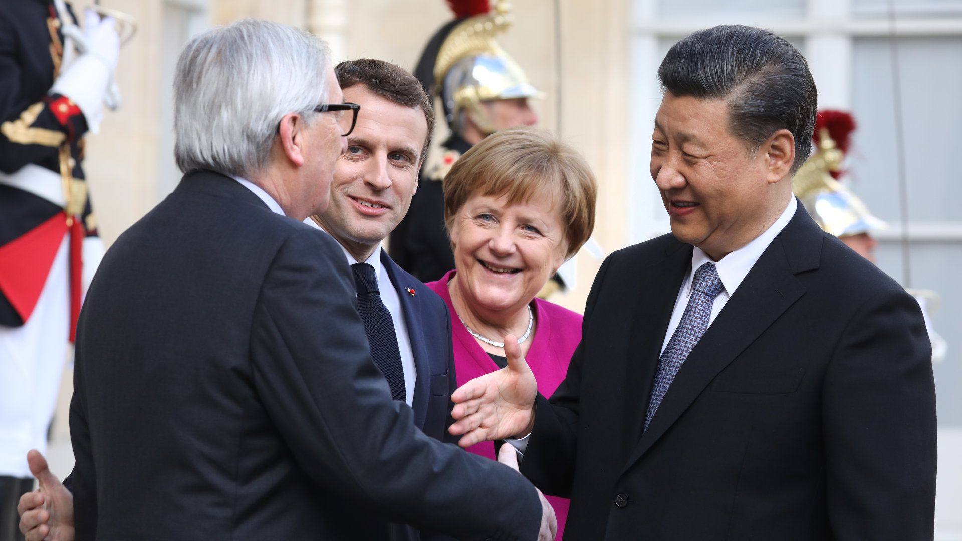 Macron megkérte Kínát, hogy tartsa tiszteletben az európai egységet