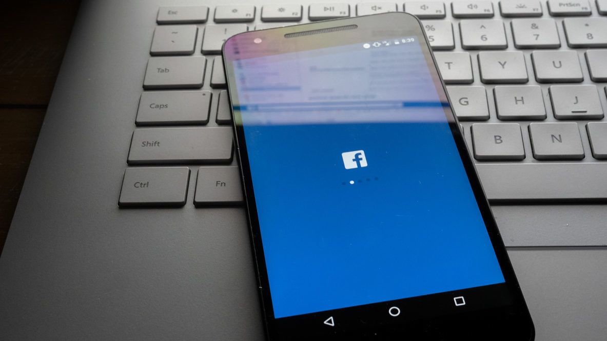 Eltakarítják a náci tartalmakat a Facebookról és az Instagramról