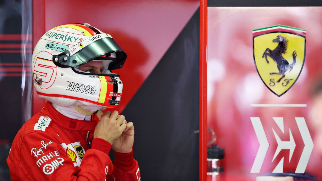 Forma-1: egyelőre nem lehet megközelíteni a Ferrarit Bahreinben