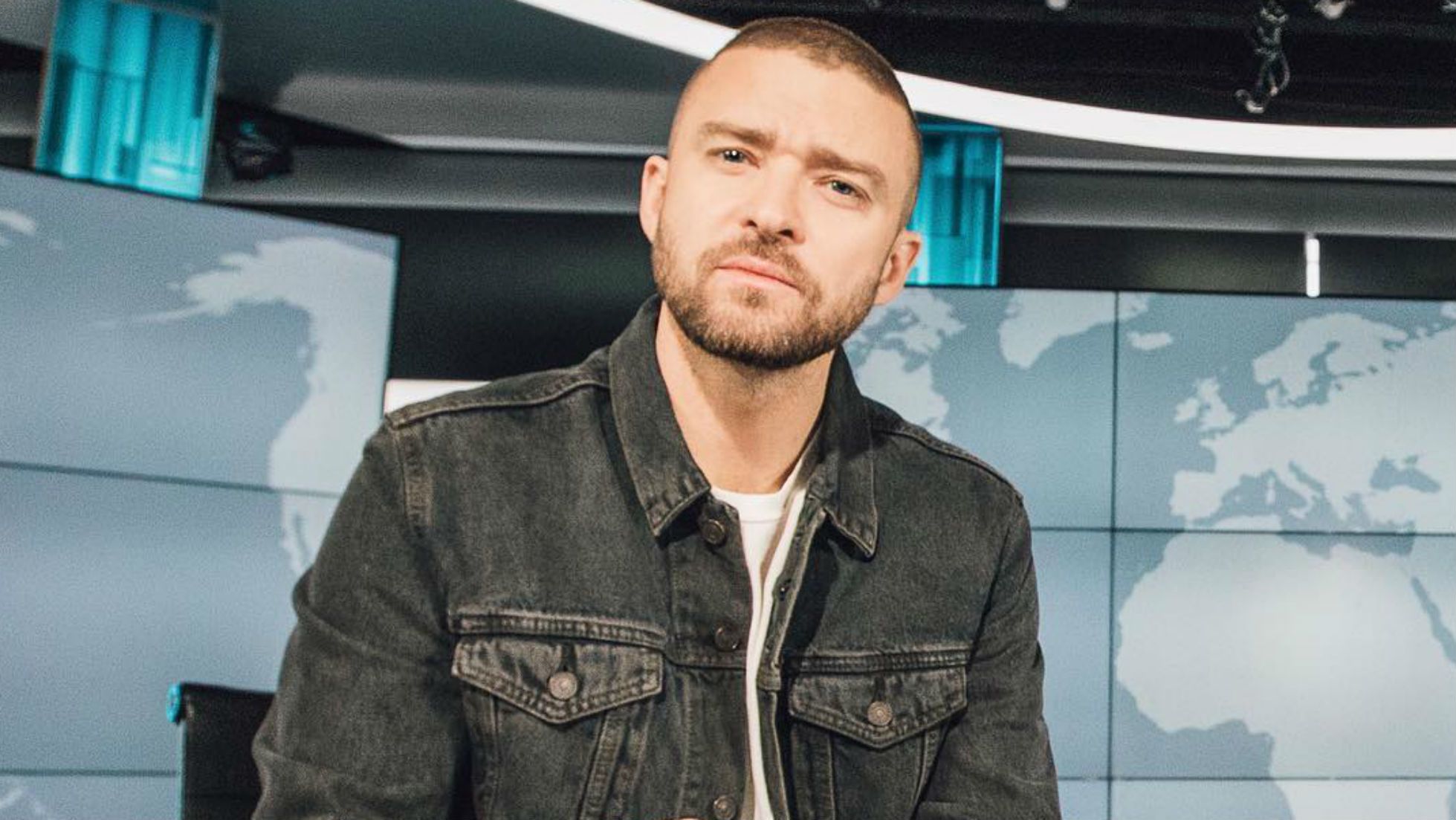 Rámarkoltak Justin Timberlake fenekére