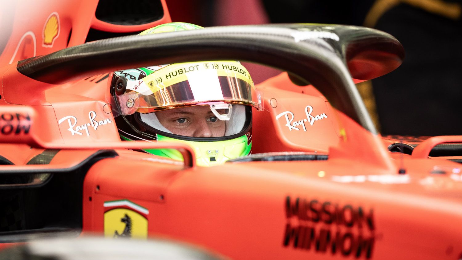 Szokjuk a látványt: Mick Schumacher a Forma-1-es Ferrariban