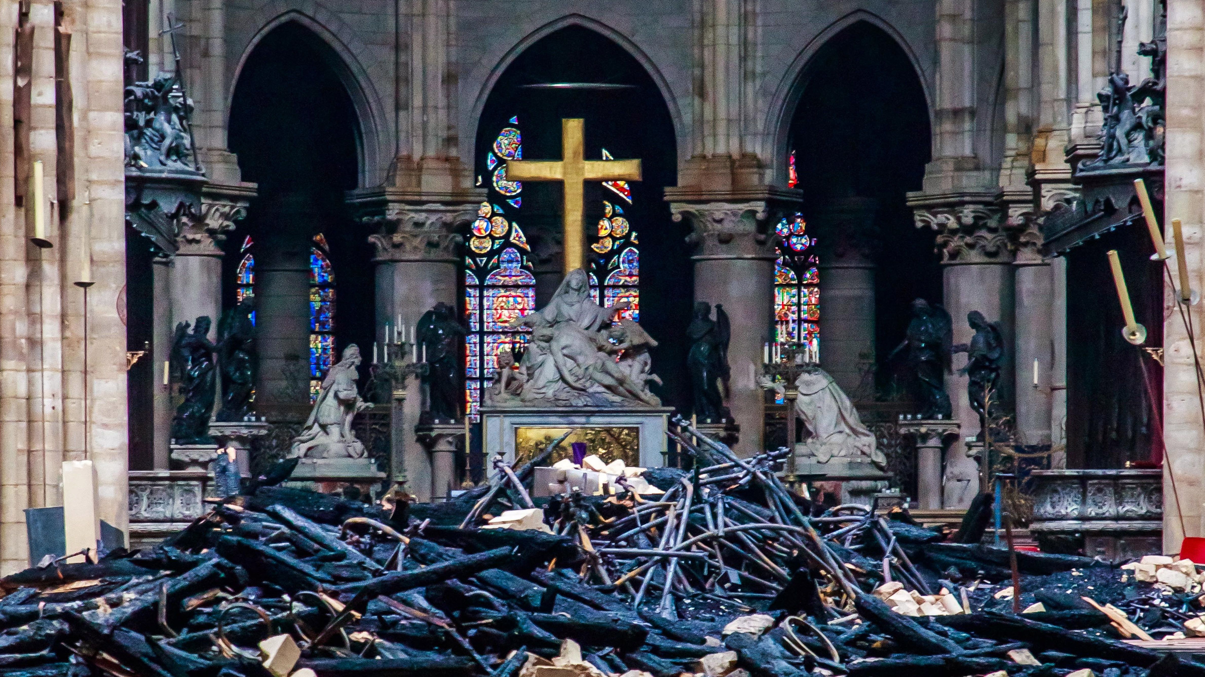 Nem volt biztosítva a Notre-Dame, pedig 200 millió eurós kártérítés járt volna