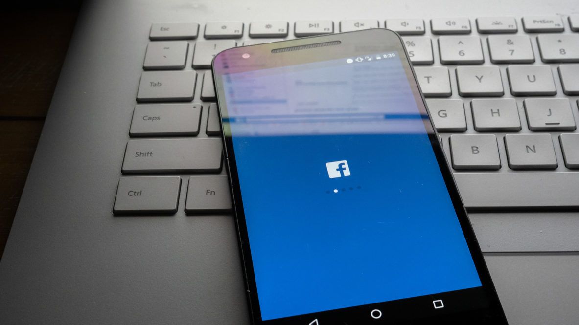 Ismét botrányba keveredett a Facebook