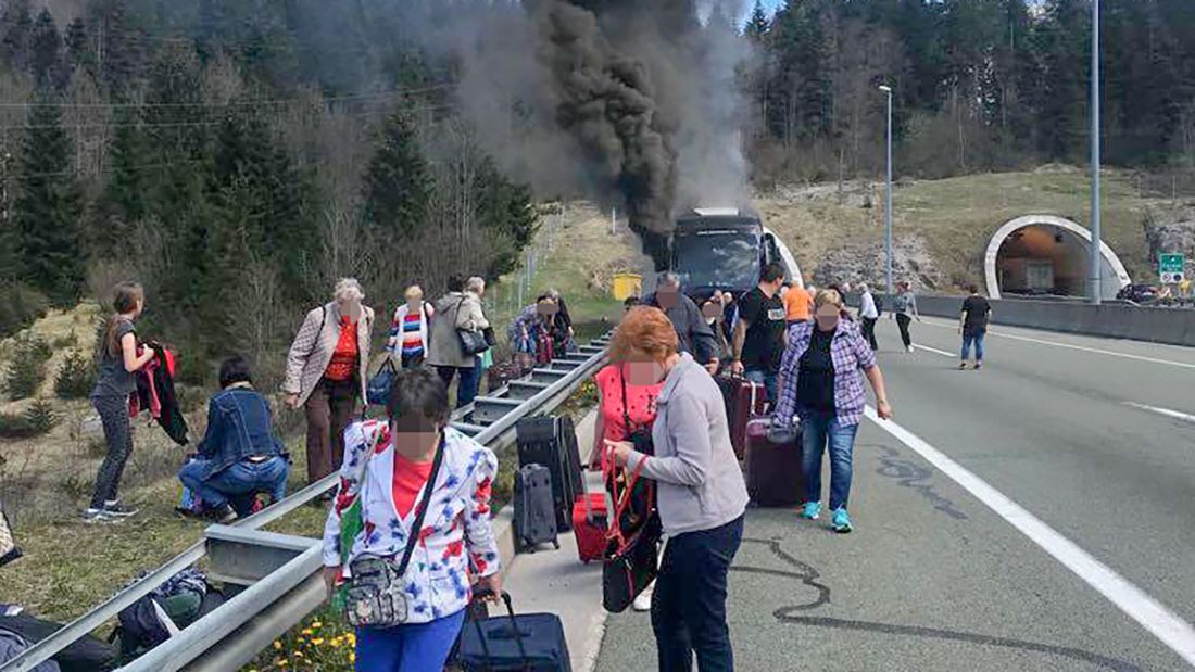Magyarokat szállító busz égett ki Horvátországban
