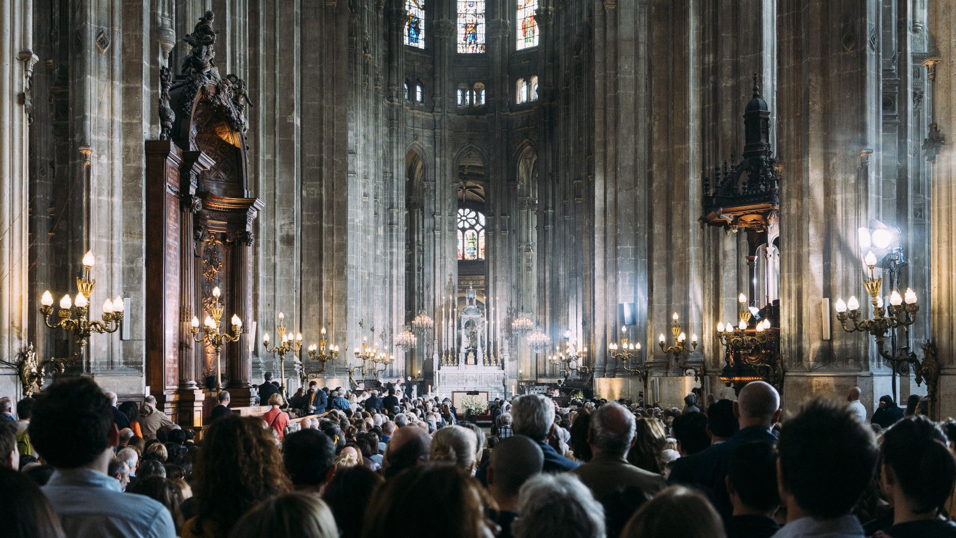 A Notre Dame gyors újjáépítéséért imádkoztak a párizsi húsvéti misén