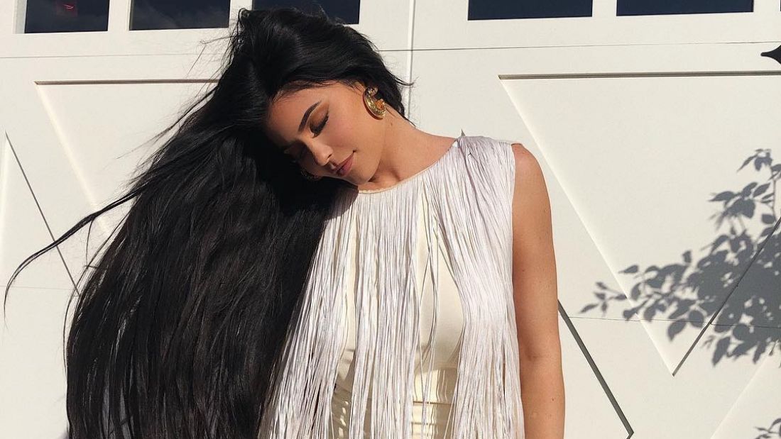 Kylie Jenner haja még sose hasonlított ennyire a ruhájához