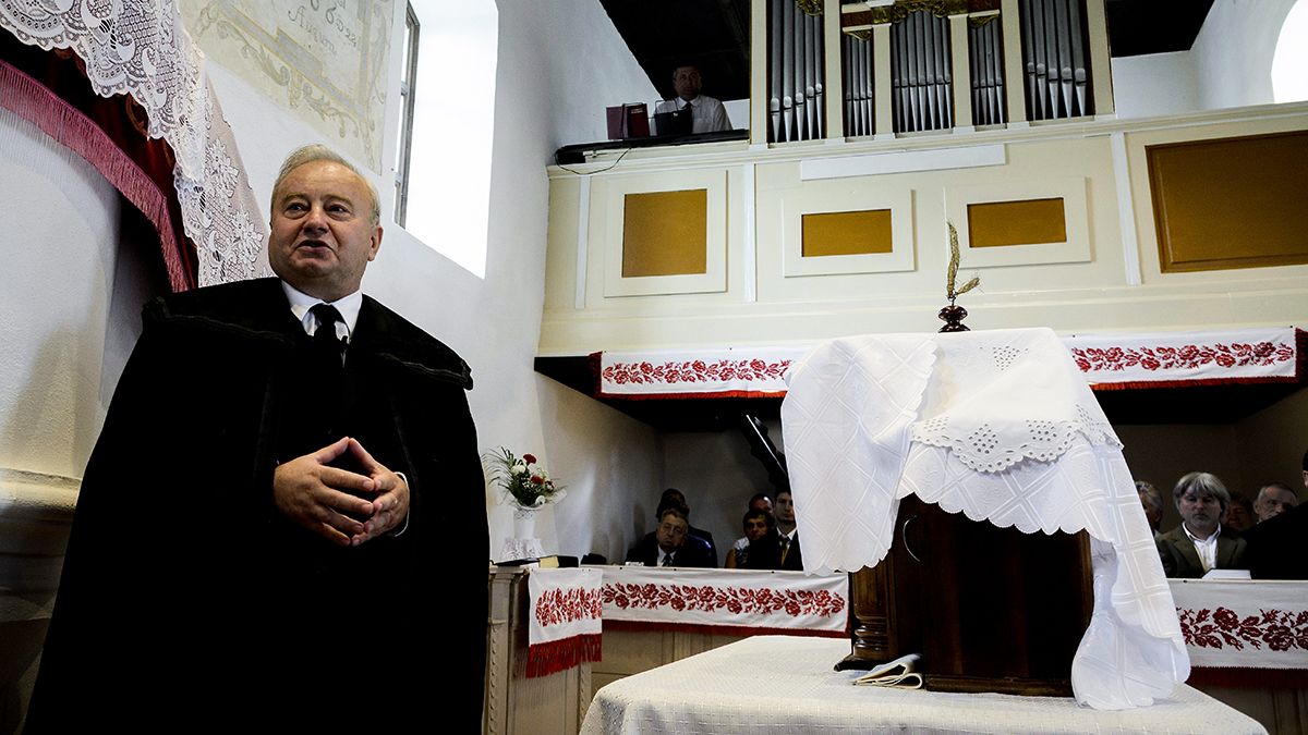 Teherbe ejtett – állítja egy nő a magyar püspökről, aki cáfol