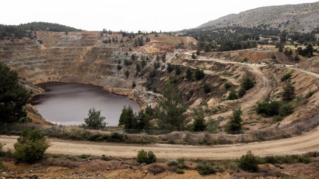 Külföldi nőkre vadászó ciprusi sorozatgyilkos: újabb áldozatot találtak egy tóban