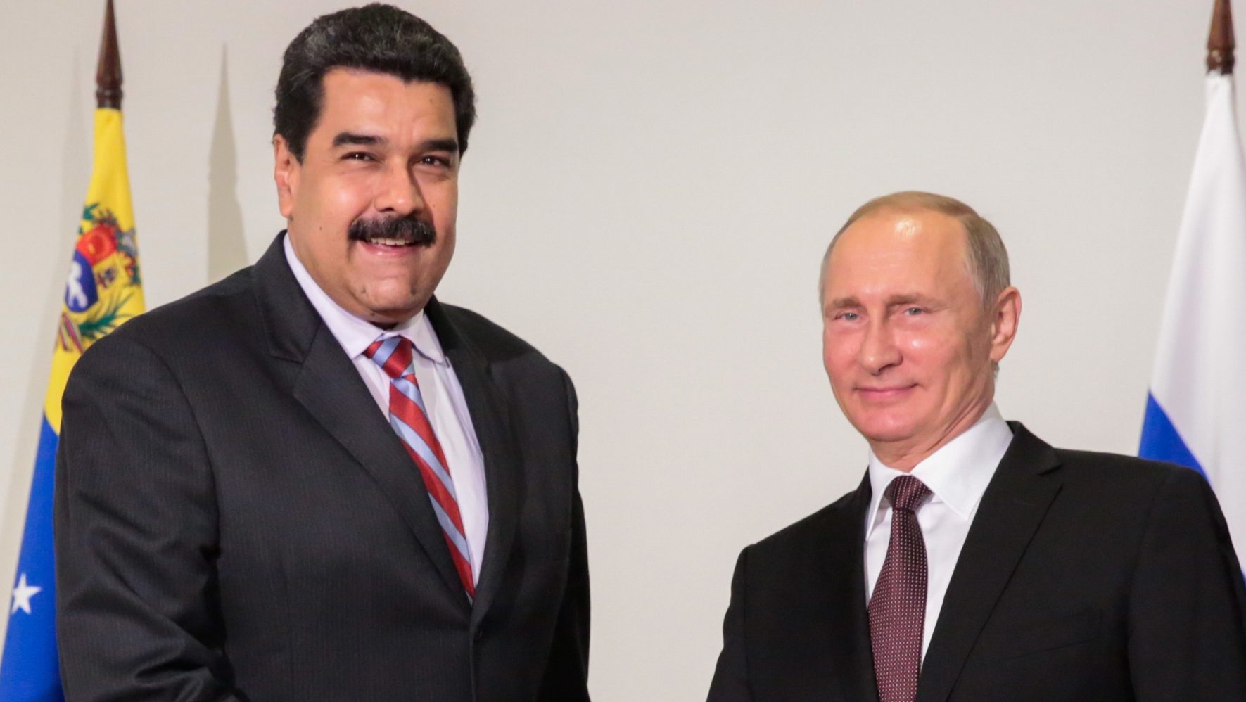Maduro Kubába akart menekülni, de Putyinék lebeszélték erről