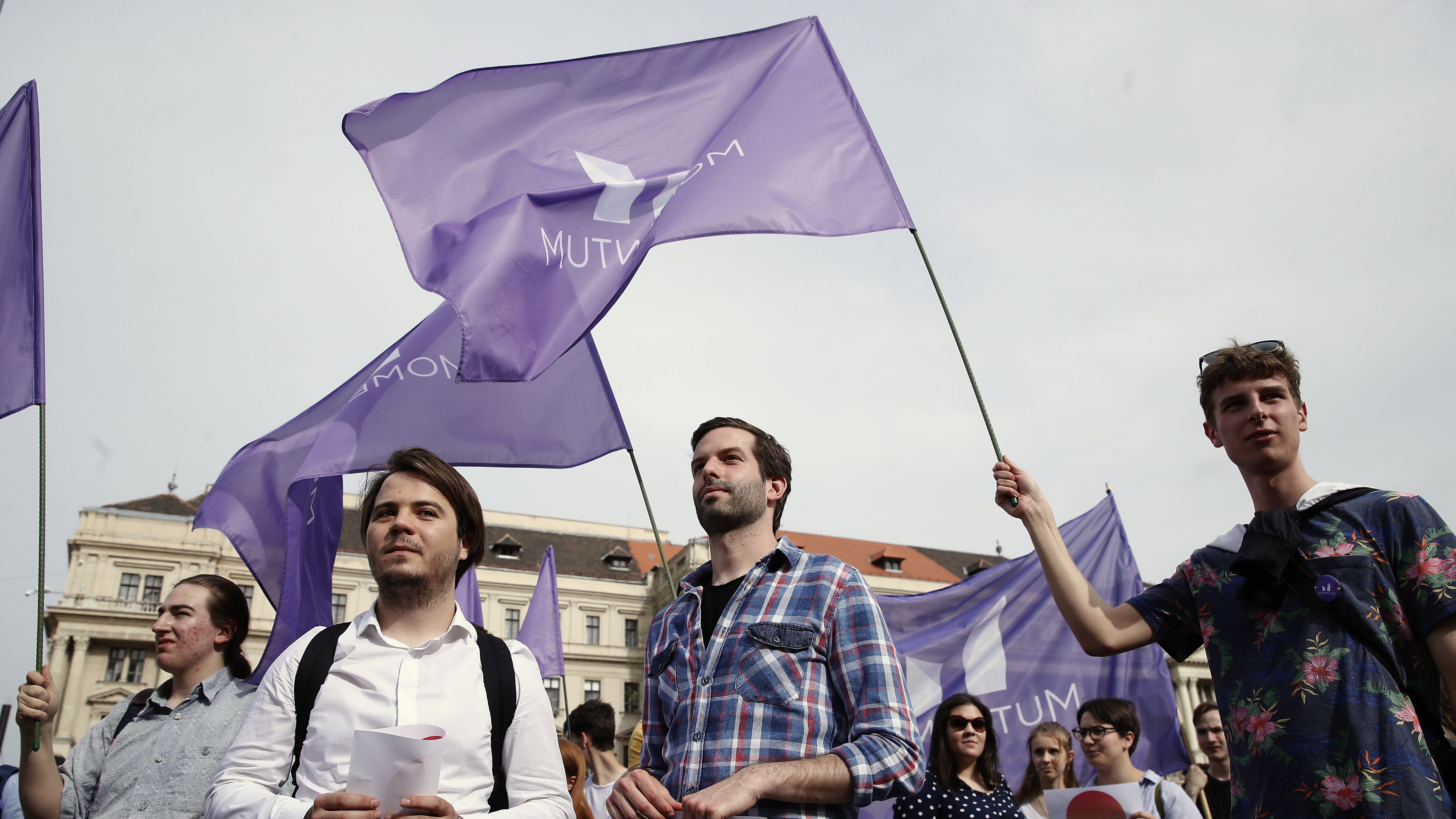 Momentum: Olyan Európa kell, amely megállítja Orbánt