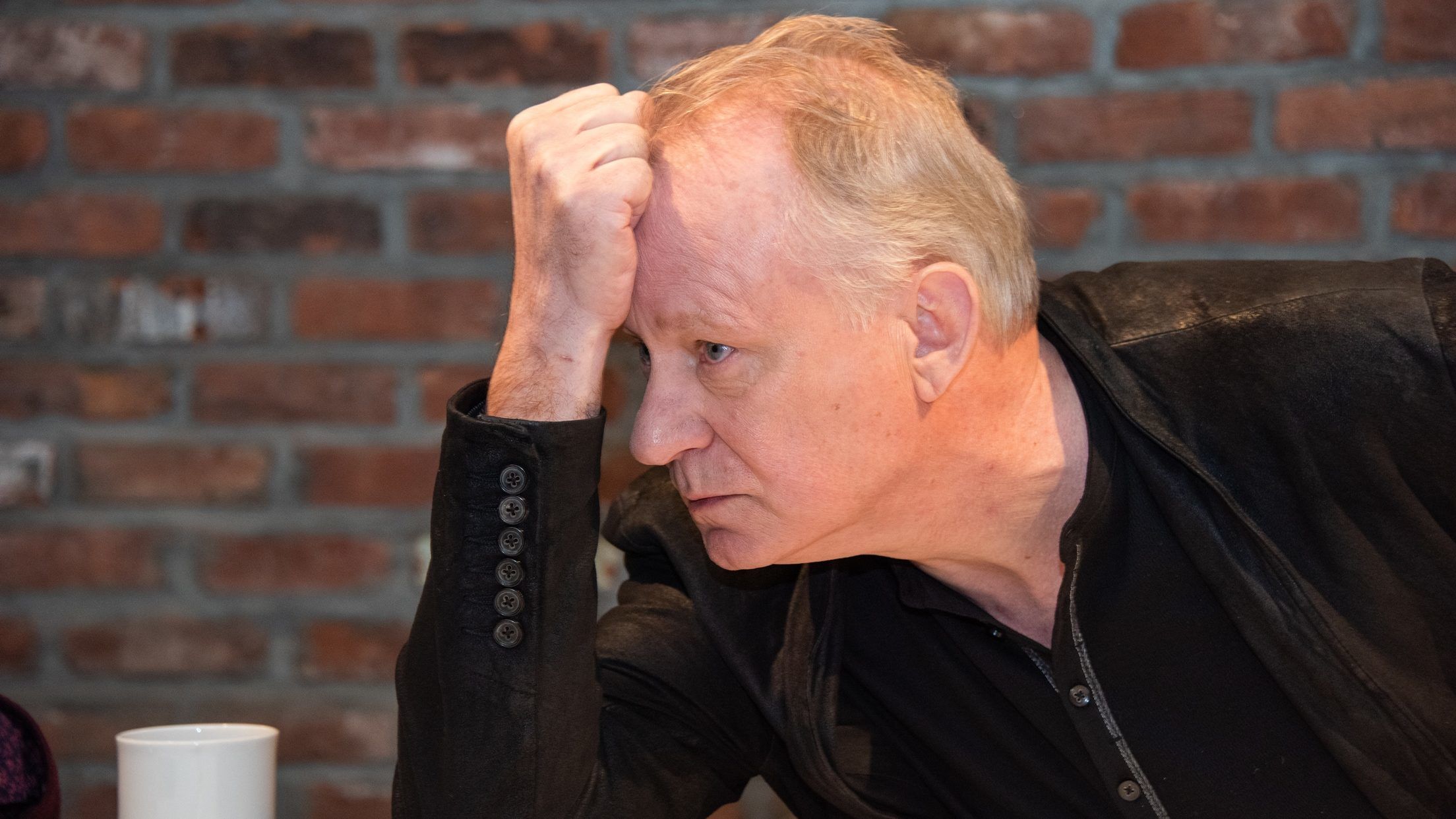 Stellan Skarsgård: Nem az a kérdés, hogy meghalunk-e, csak az, hogy mikor