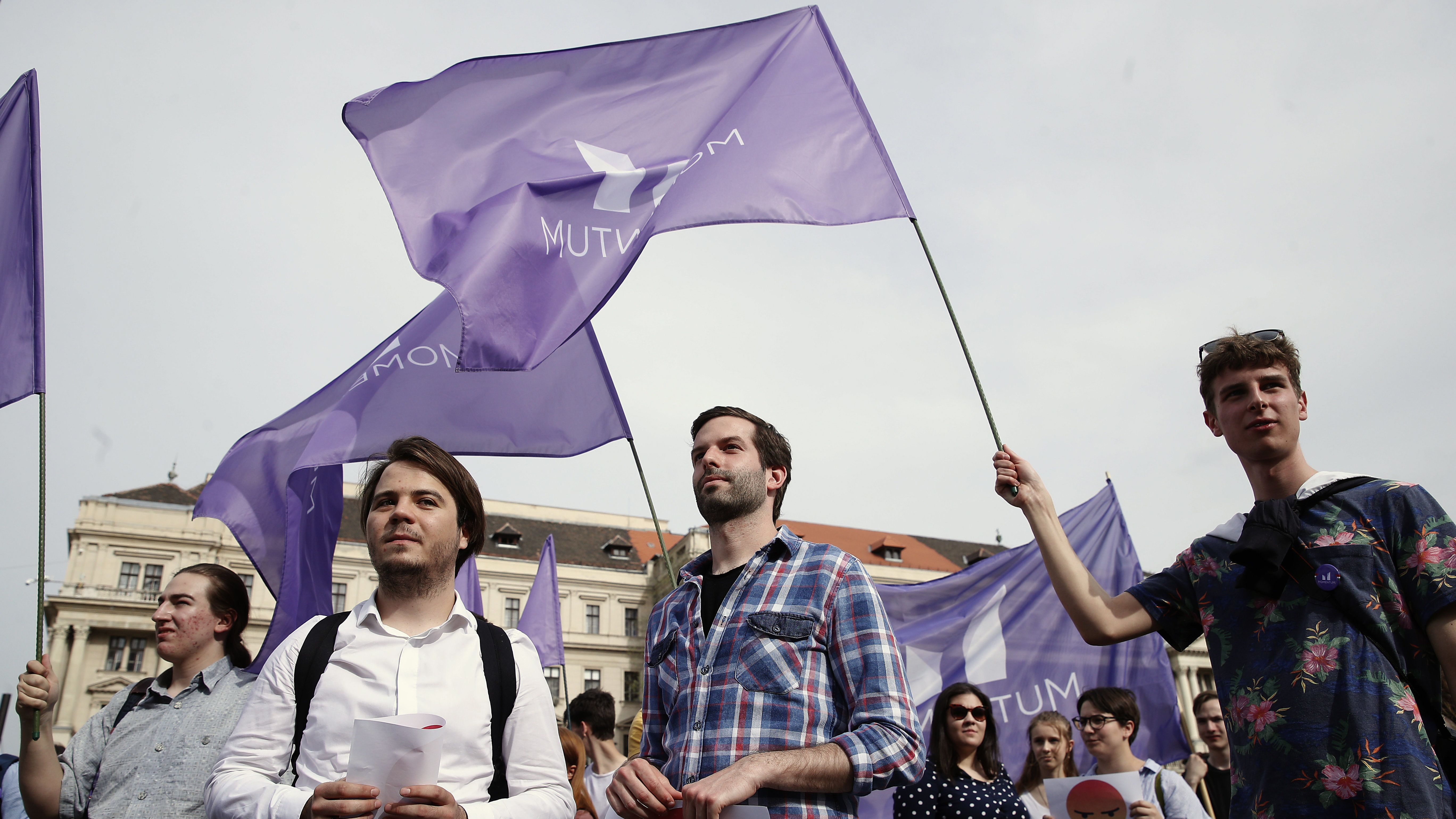 A Momentumnak és a Fidesznek van a legtöbb támogatója az egyetemeken