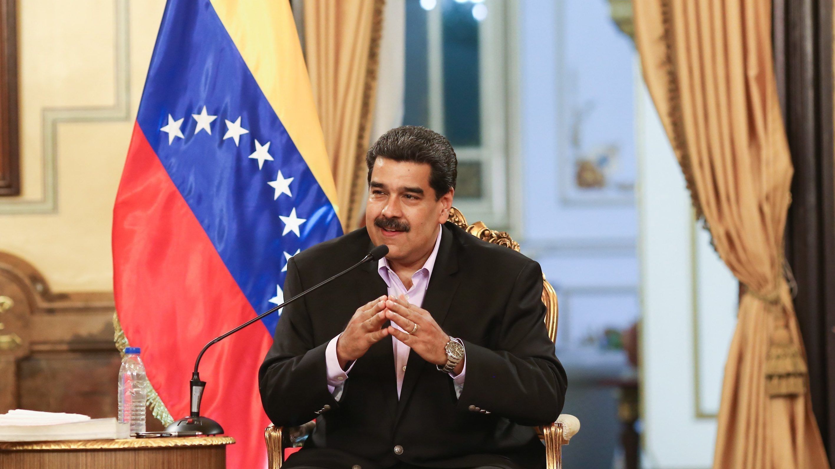 Venezuela megnyitotta brazíliai határát