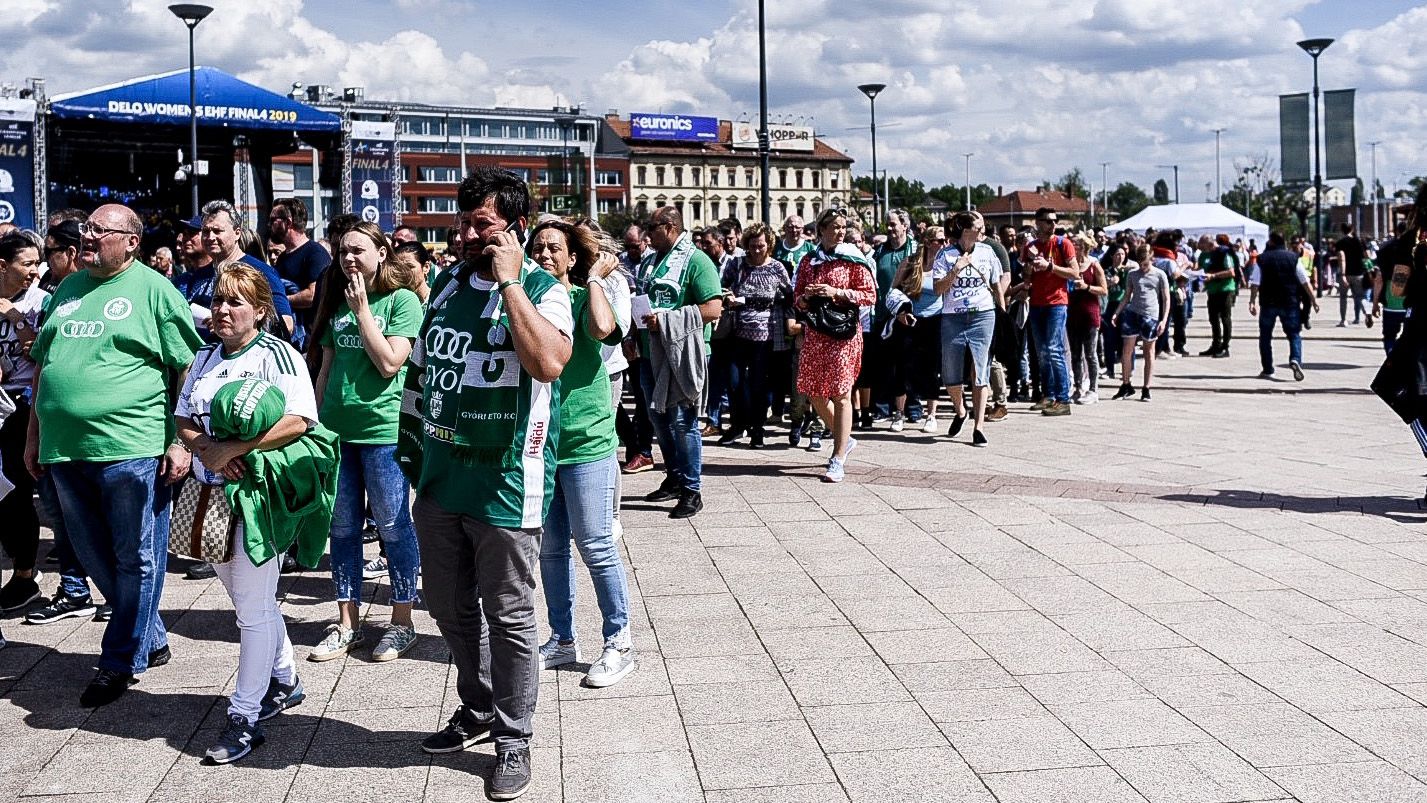 Kézi-BL: leállt a beléptetőrendszer a Papp László Sportarénában