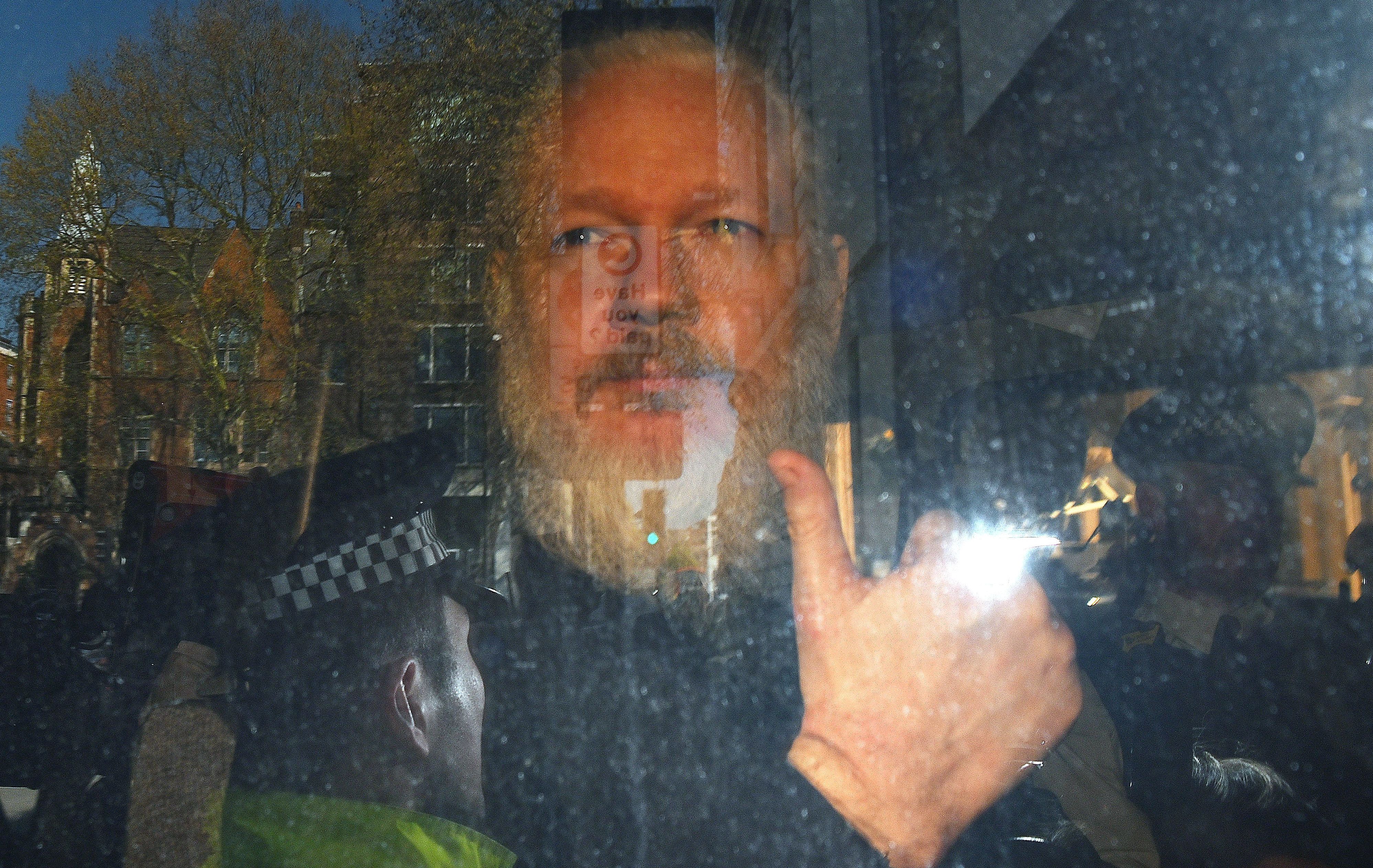 Újraindították az Assange ellen nemi erőszak gyanúja miatt folytatott nyomozást
