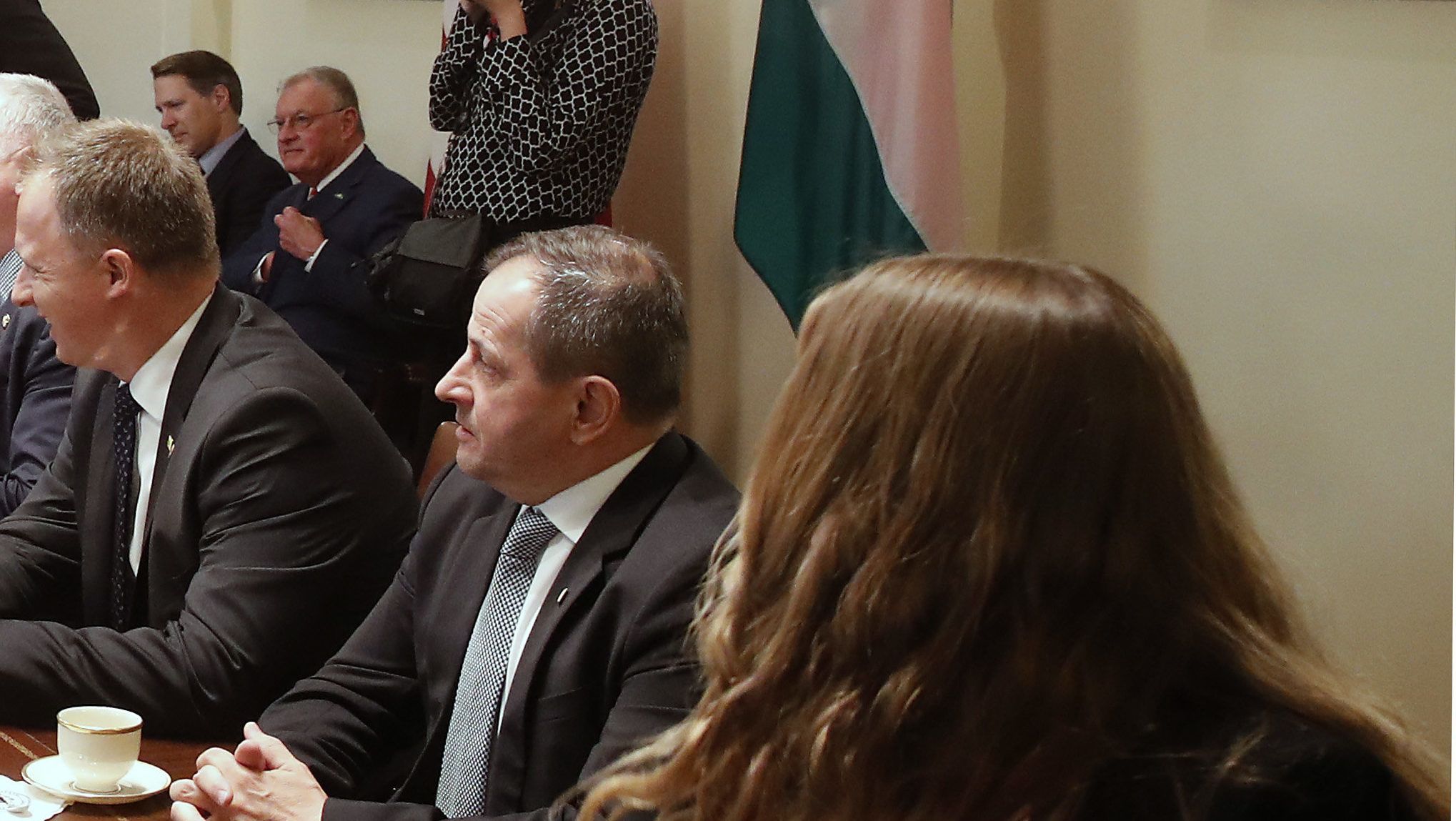 „Kakukktojást” is vitt Orbán a Fehér Házba