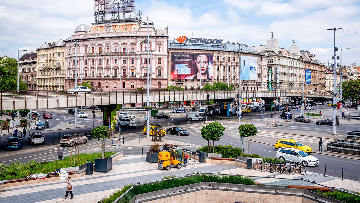 Évtizedeket vártak rá, de most már szabadulna tőle a főváros