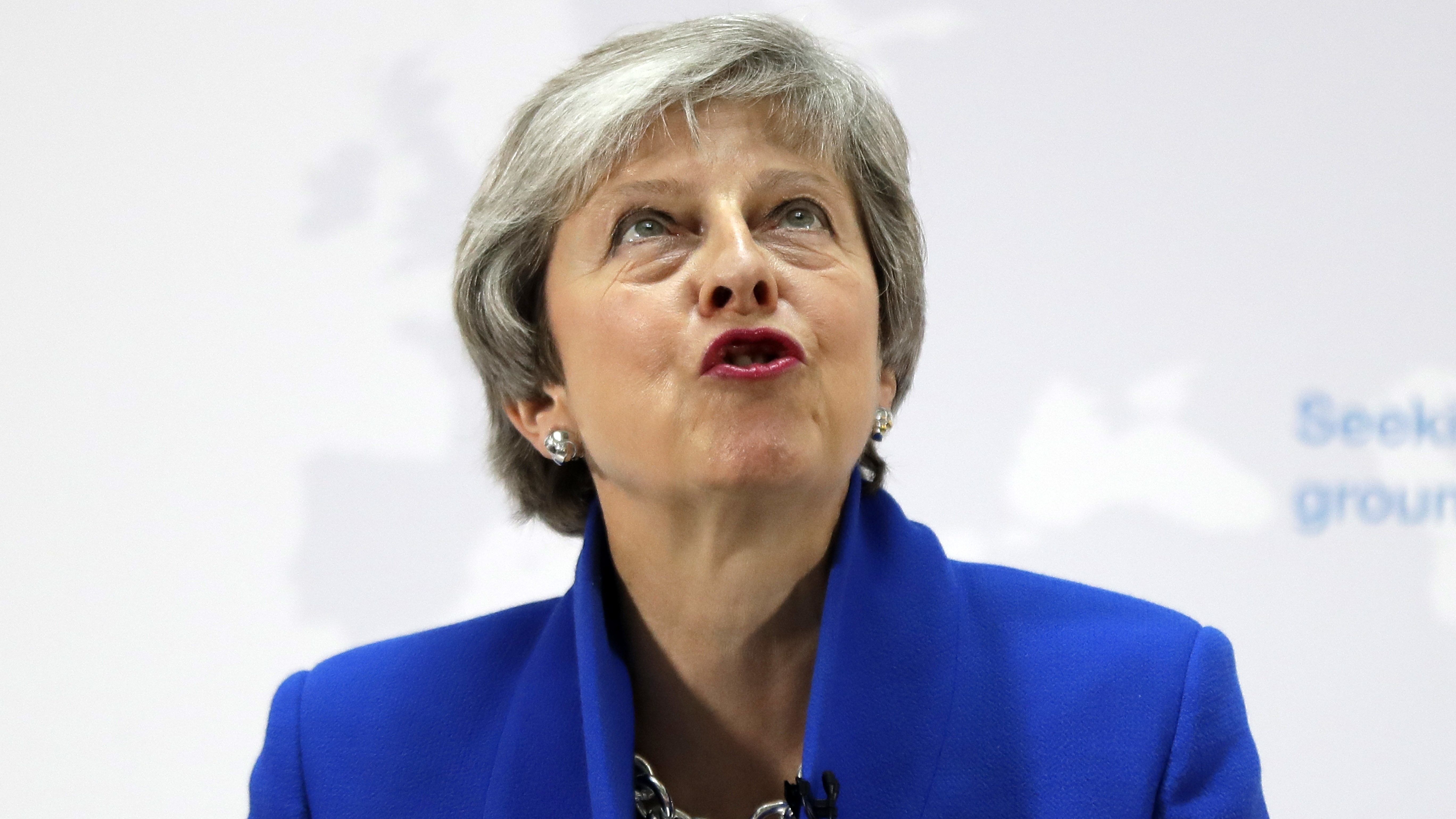 Theresa May újabb brexit-népszavazás lehetőségéről beszélt