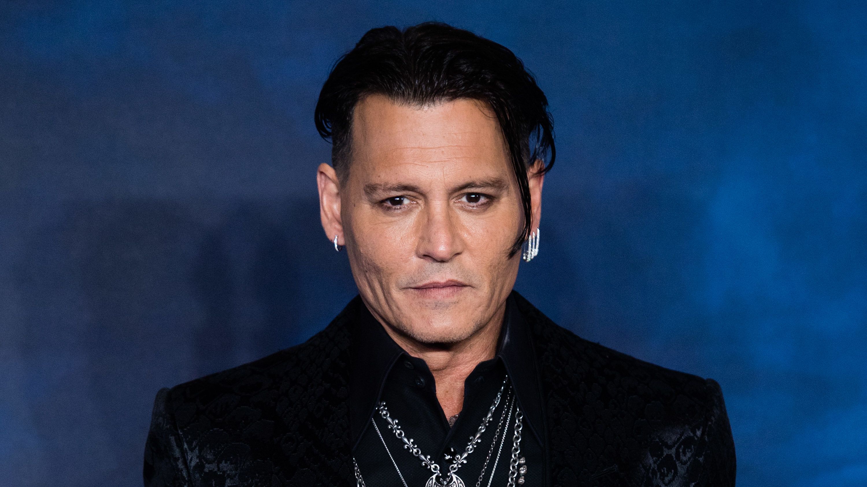 Johnny Depp azzal vádolja Amber Heardöt, hogy a sérüléseit csak festette