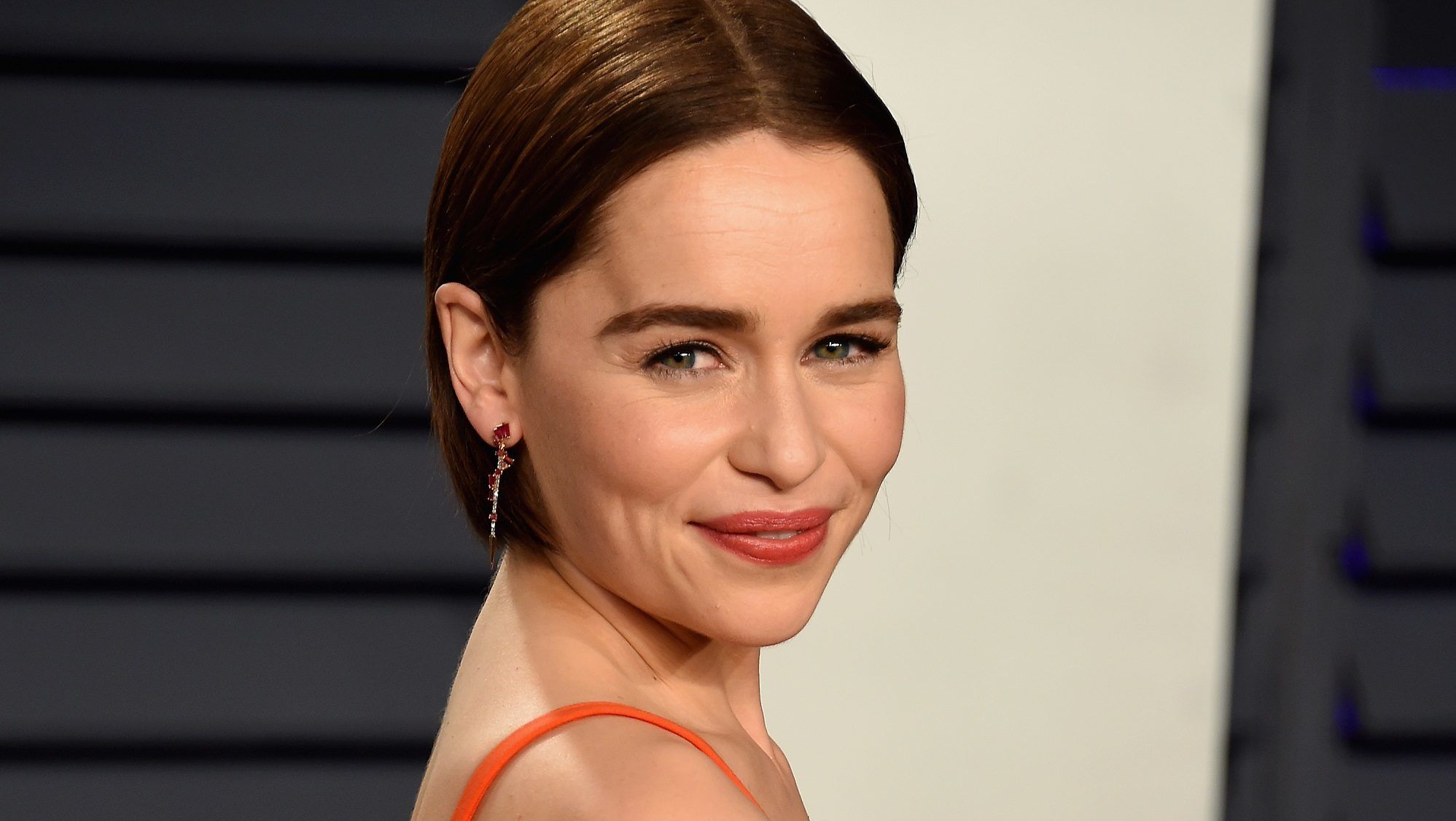 Emilia Clarke Hitler-beszédekkel tréningezett a Trónok harcára