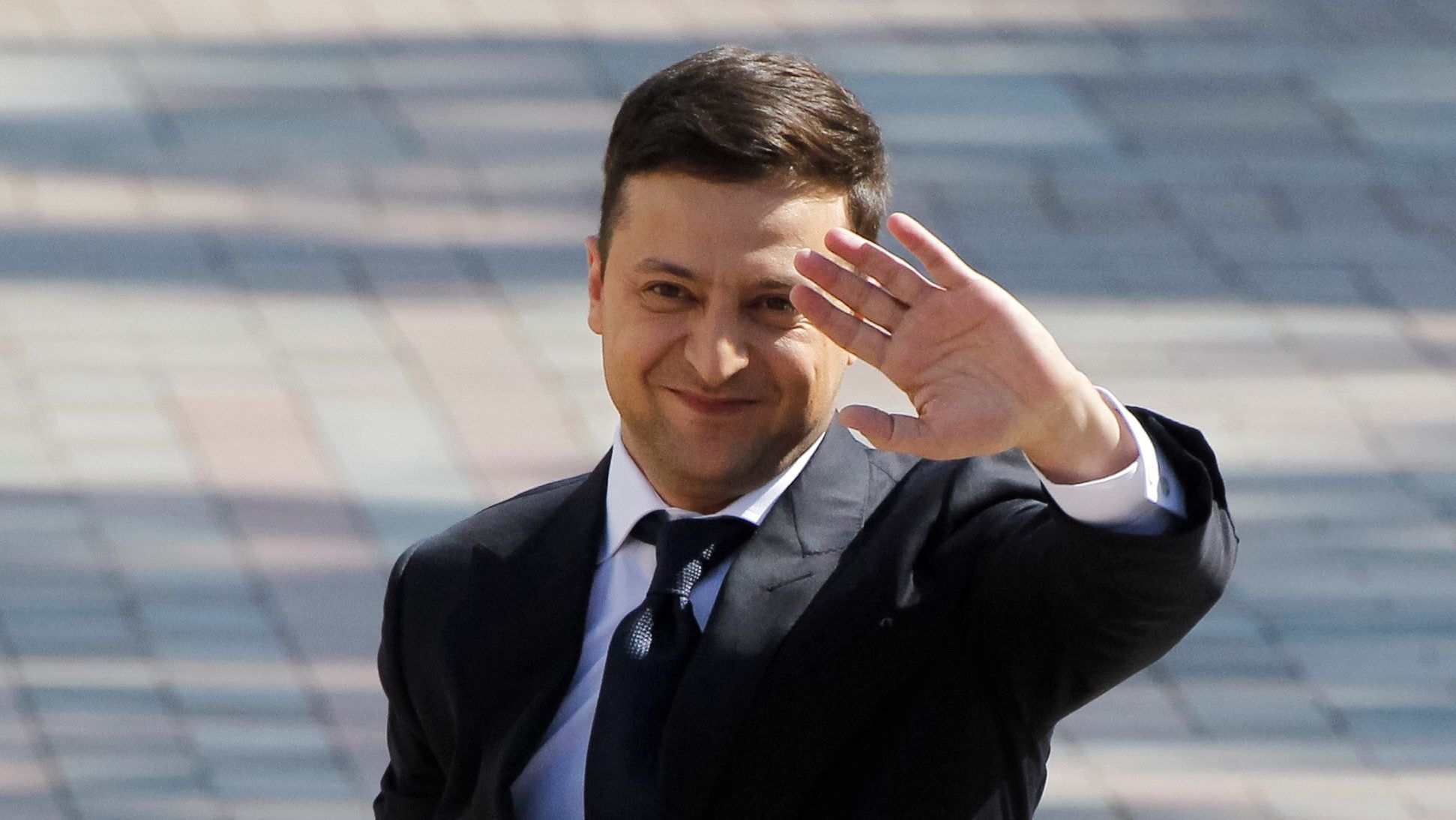 Tévés kollégáit vette maga mellé Ukrajna új elnöke
