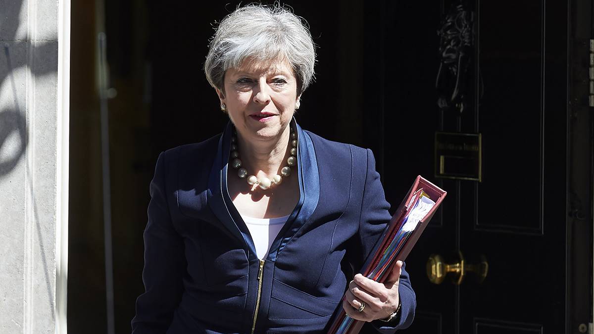 Még a héten bejelentheti lemondását Theresa May