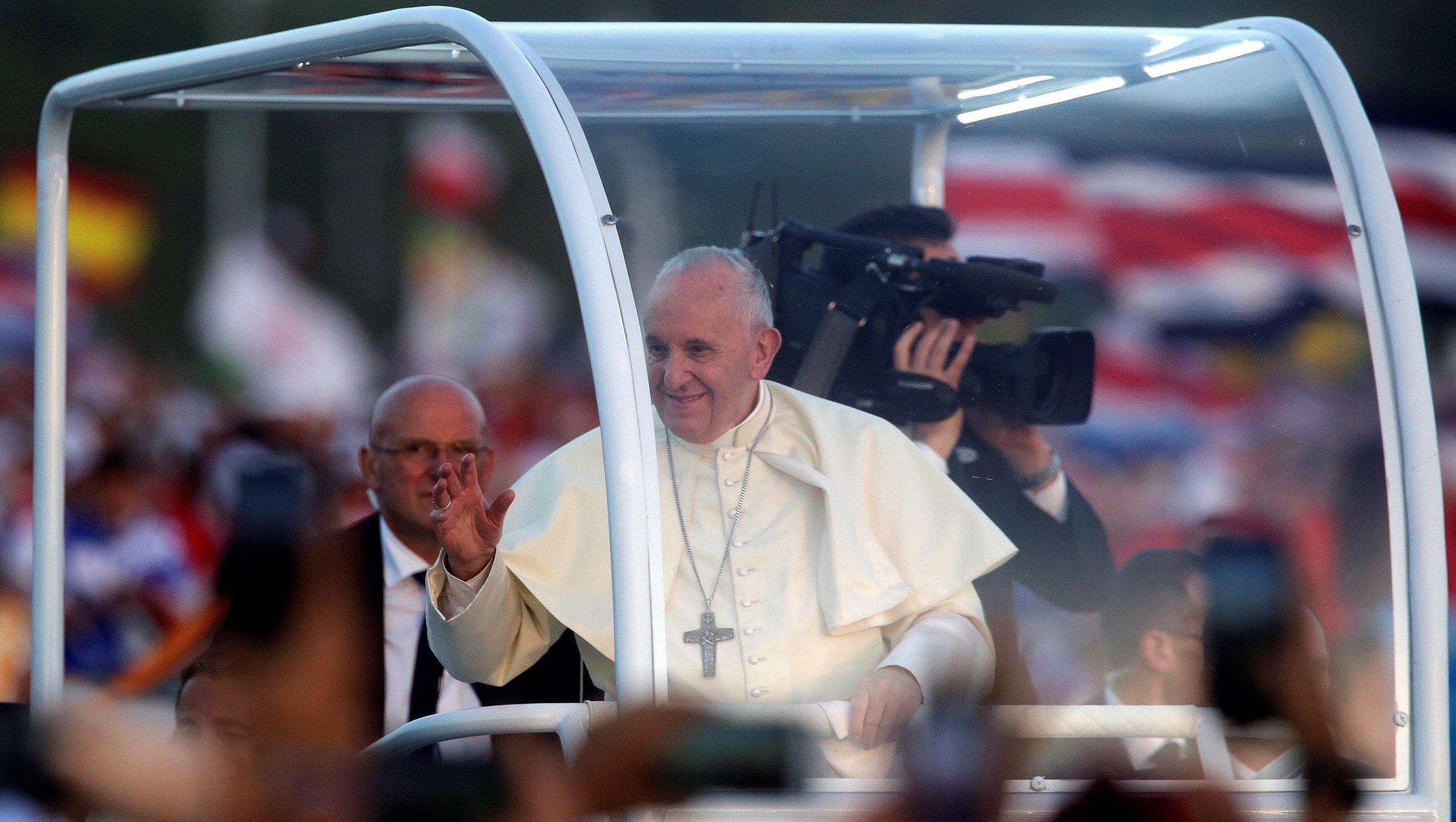 A közlekedési törvényt is módosították Ferenc pápa látogatása miatt Romániában