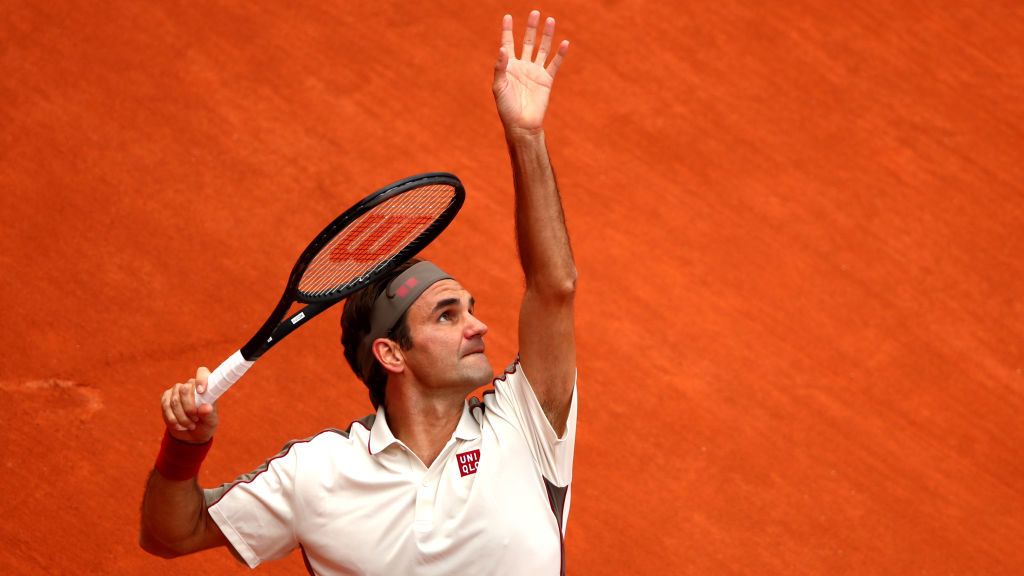 Roger Federer gyilkos brékekkel menetel a Roland Garroson