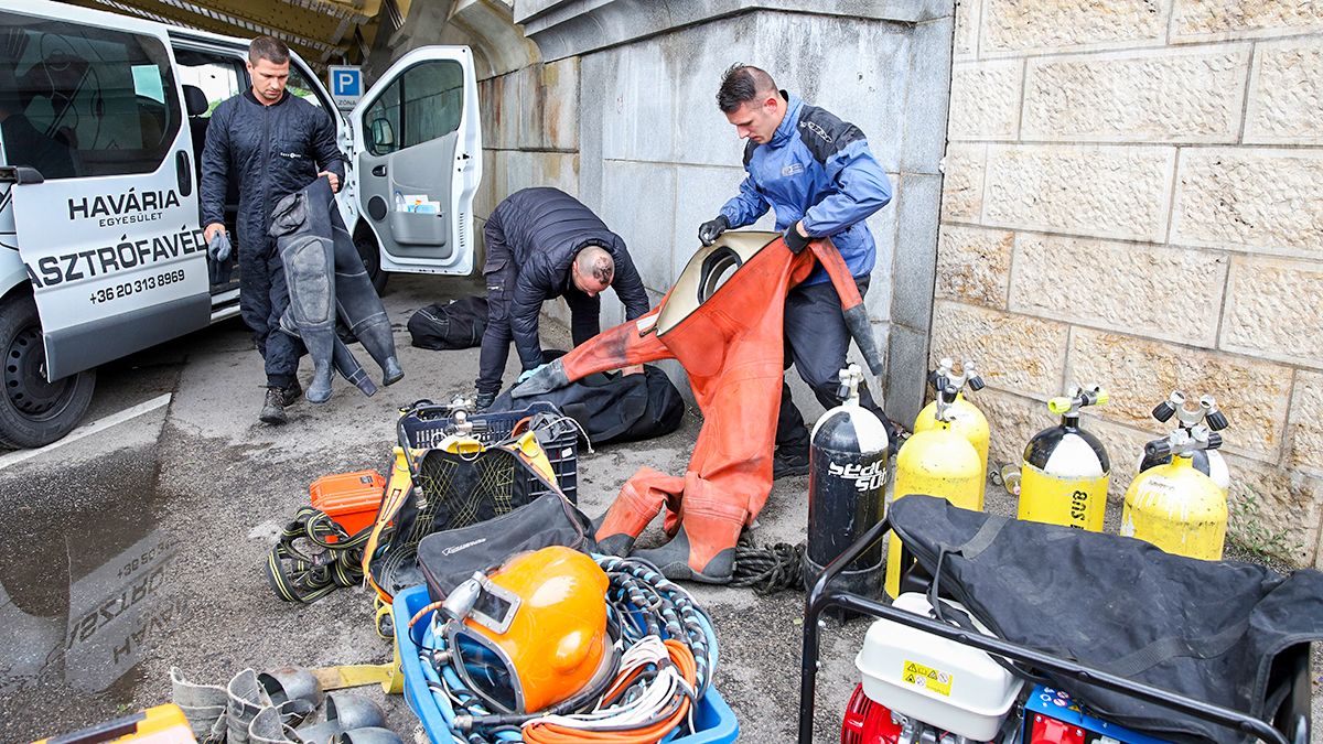 Mégis megpróbálhatják a merülést a búvárok