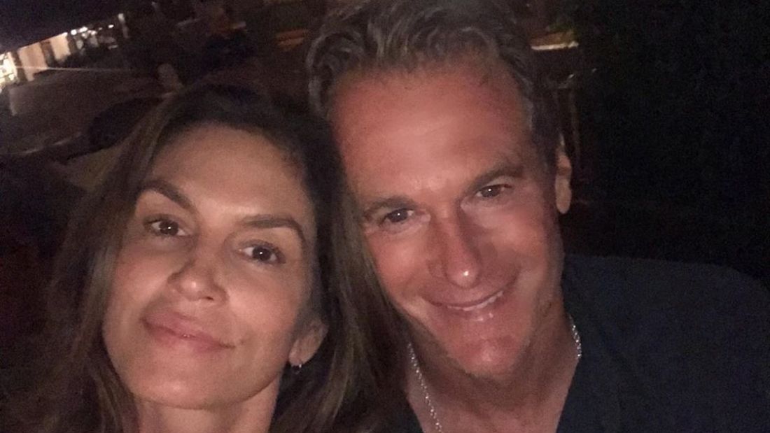 Cindy Crawford már 21 éve házas és friss fotóján pont olyan boldog, mint akkor